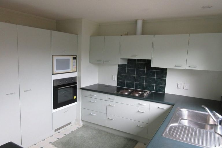 Photo of property in 2 Eatwell Avenue, Paraparaumu Beach, Paraparaumu, 5032