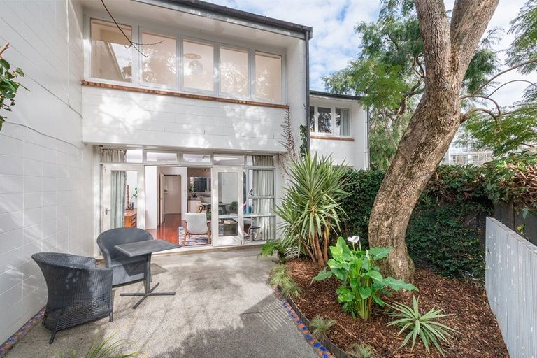 Photo of property in 2/55a Hepburn Street, Freemans Bay, Auckland, 1011
