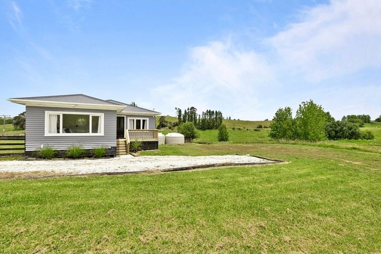 Photo of property in 1542 State Highway 12, Paparoa, Maungaturoto, 0583