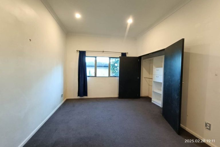 Photo of property in 2/274 Glamorgan Drive, Northcross, Auckland, 0630