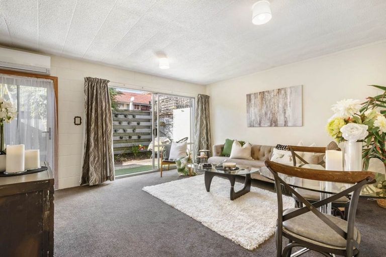 Photo of property in 6/23 Inverness Road, Browns Bay, Auckland, 0630