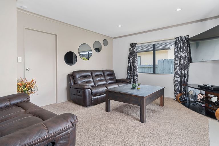 Photo of property in 64 Solomon Street, Brookfield, Tauranga, 3110