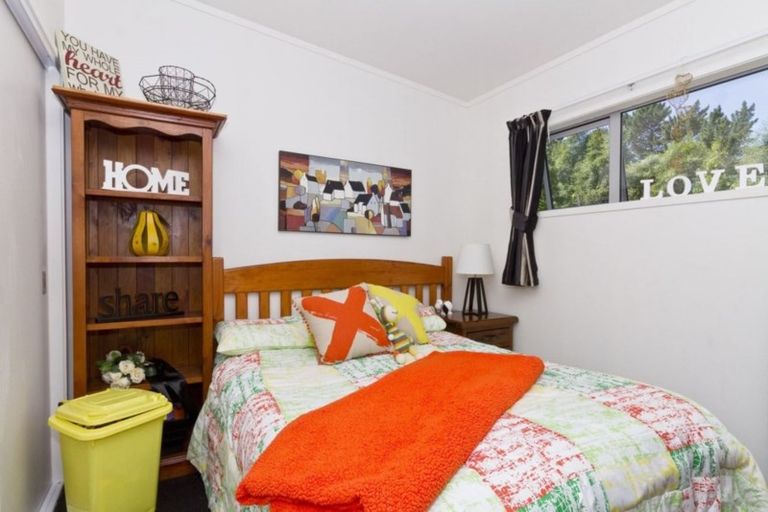 Photo of property in 210a Monowai Road, Wainui, Silverdale, 0994