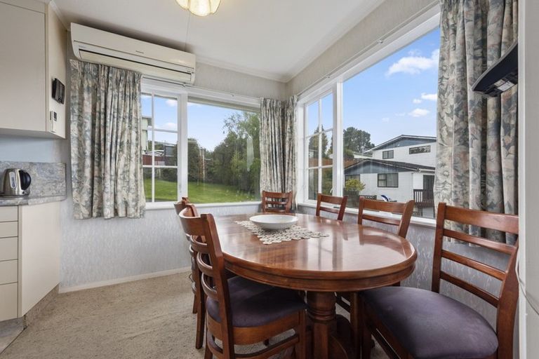 Photo of property in 17 Radiata Grove, Brown Owl, Upper Hutt, 5018