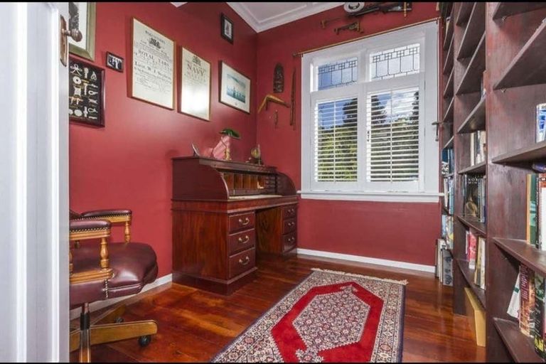 Photo of property in 15 Kerr Street, Devonport, Auckland, 0624