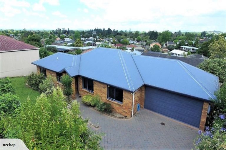 Photo of property in 57 Forest Lake Road, Forest Lake, Hamilton, 3200