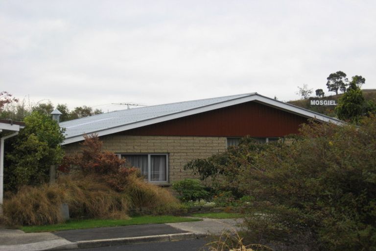 Photo of property in 10 Gebbie Street, Kinmont Park, Mosgiel, 9024