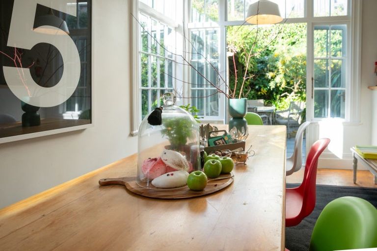 Photo of property in 67 Austin Street, Mount Victoria, Wellington, 6011