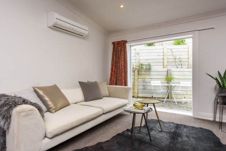 Photo of property in 11 Devon Street, Aro Valley, Wellington, 6021