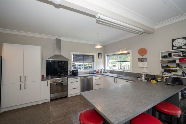 Photo of property in 2532 Lake Ferry Road, Pirinoa, Featherston, 5772