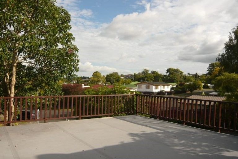 Photo of property in 18 Rothesay Place, Dinsdale, Hamilton, 3204