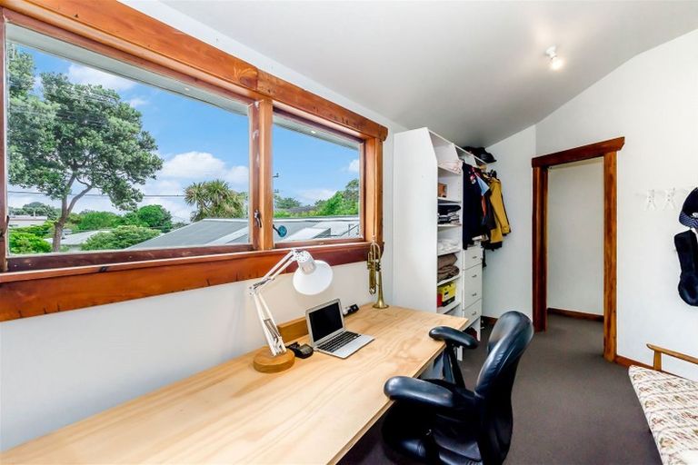 Photo of property in 72 Tilley Road, Paekakariki, 5034