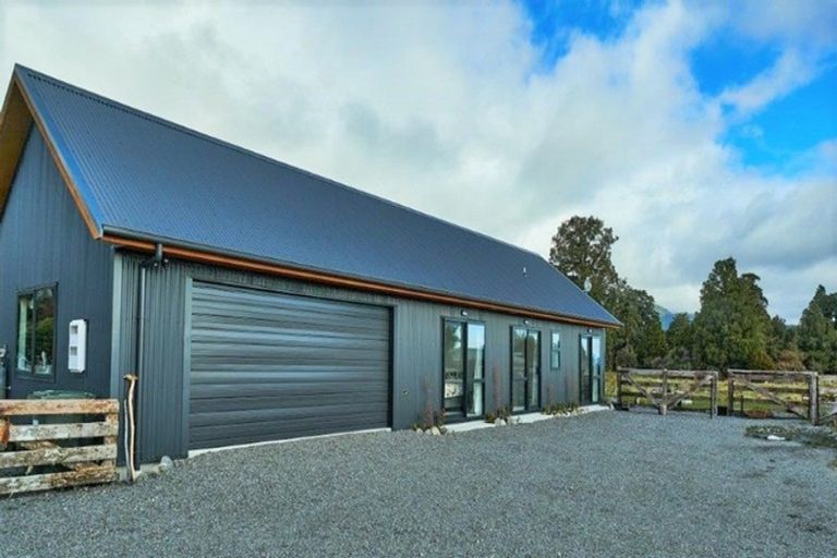 Photo of property in 2 Williams Drive, Fox Glacier, 7886