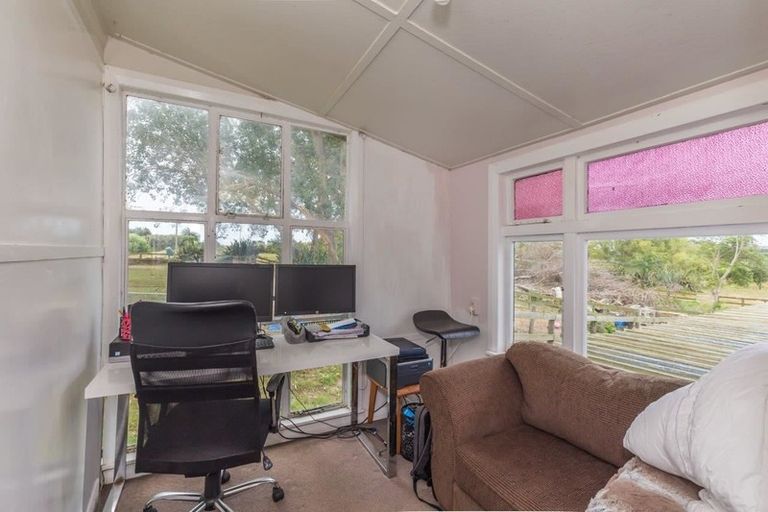 Photo of property in 328 Hokio Beach Road, Hokio Beach, Levin, 5571