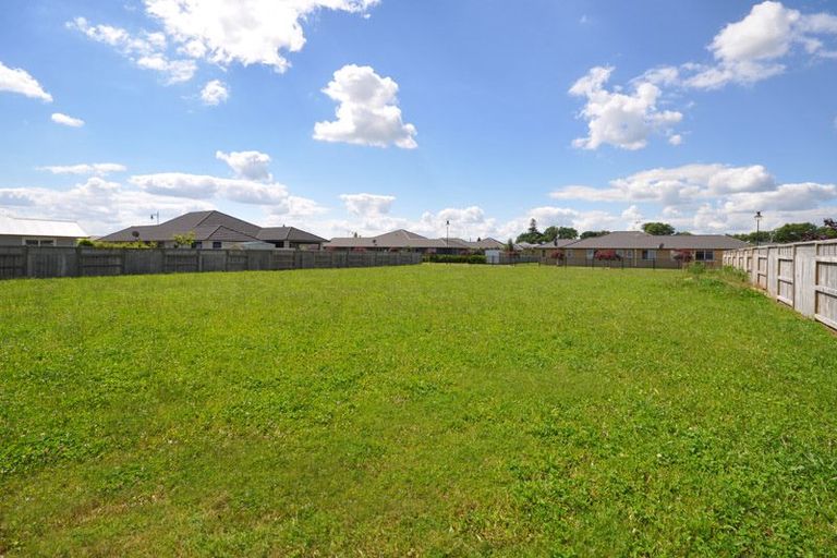 Photo of property in 19 Plescher Crescent, Leamington, Cambridge, 3432