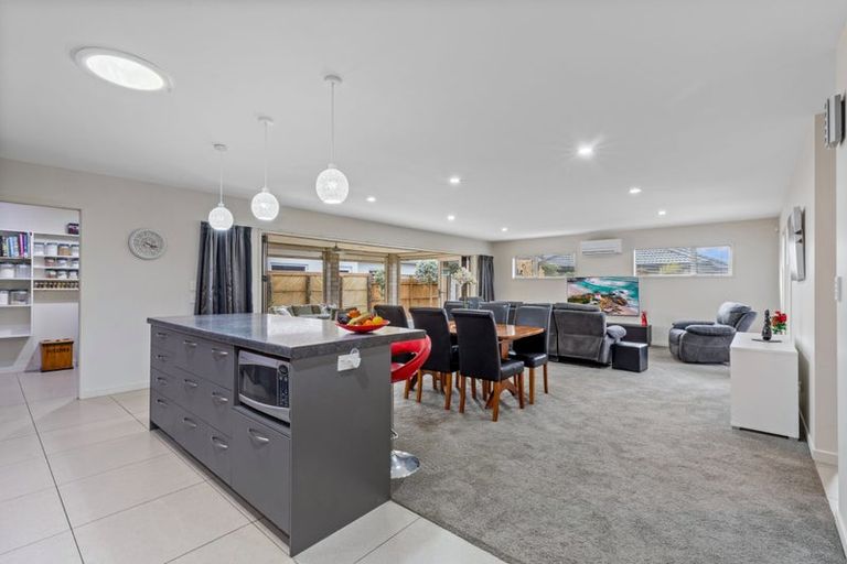 Photo of property in 6 Excelsa Place, Papamoa Beach, Papamoa, 3118