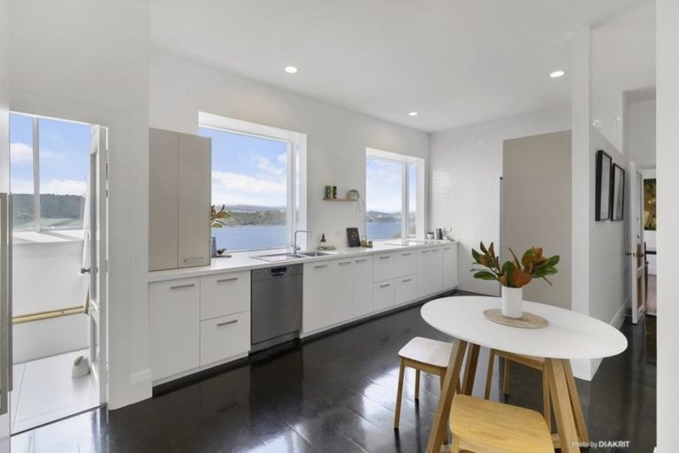 Photo of property in 11 Grafton Road, Roseneath, Wellington, 6011