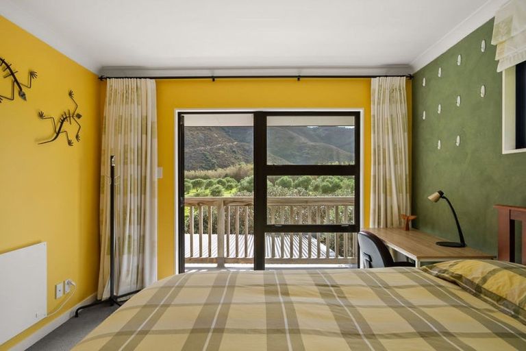 Photo of property in 1276 Coast Road, Wainuiomata Coast, Lower Hutt, 5373