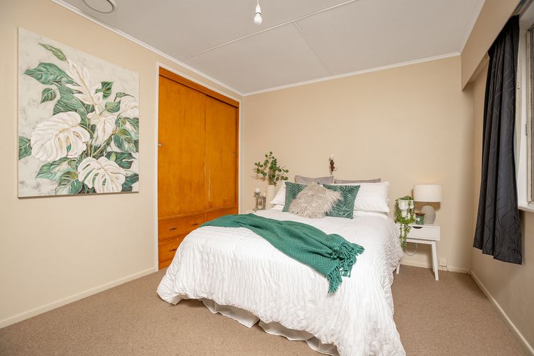 Photo of property in 404 High Street South, Carterton, 5713