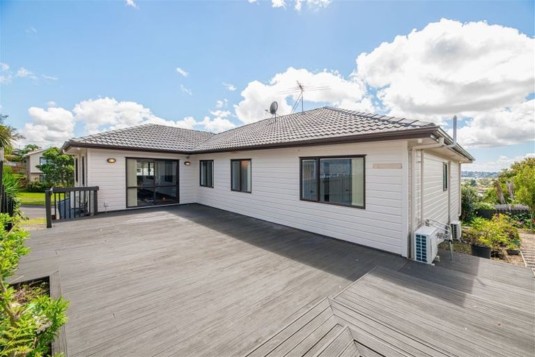 Photo of property in 76 San Valentino Drive, Henderson, Auckland, 0612