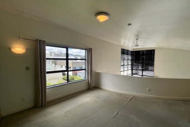 Photo of property in 10e Hobson Street, Thorndon, Wellington, 6011
