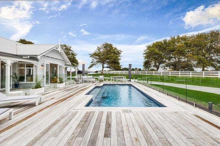 Photo of property in 21 Diamond Lane, Riverhead, 0793