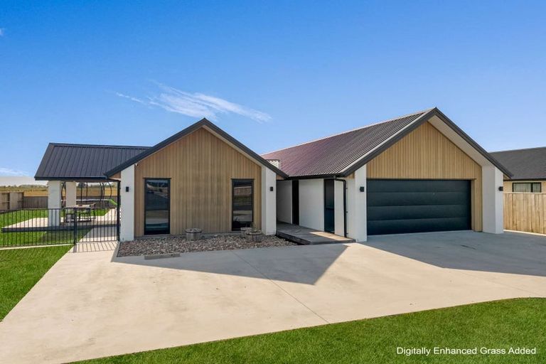 Photo of property in 6 Mcwatters Drive, Ngatea, 3503