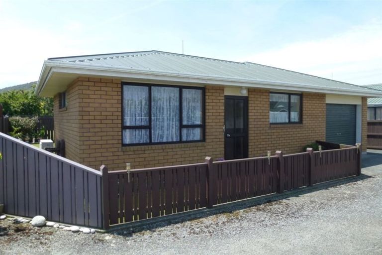 Photo of property in 3/70 Shakespeare Street, Greymouth, 7805