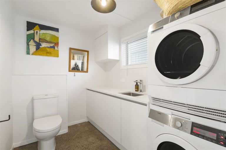 Photo of property in 136 Mellons Bay Road, Mellons Bay, Auckland, 2014