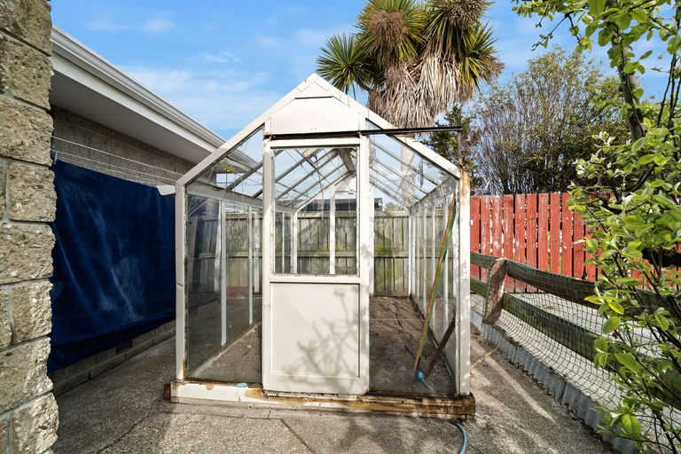 Photo of property in 17 Bradshaw Street, South Dunedin, Dunedin, 9012