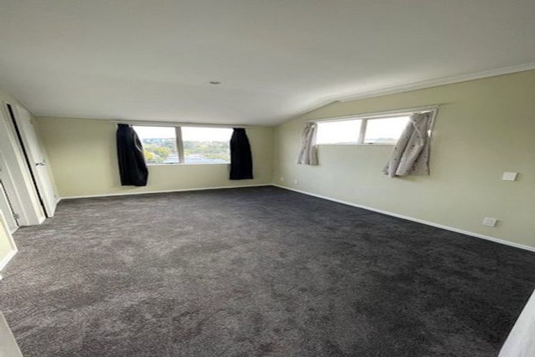 Photo of property in 10a Marie Crescent, Te Atatu South, Auckland, 0610