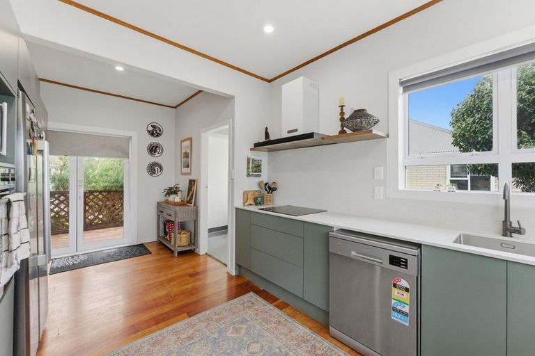 Photo of property in 16 Maranui Street, Welbourn, New Plymouth, 4310