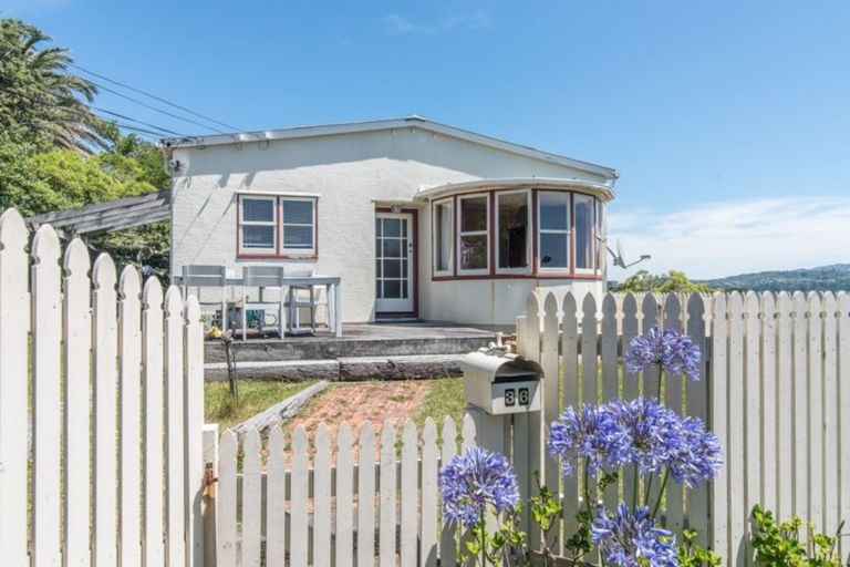 Photo of property in 36 Kinghorne Street, Strathmore Park, Wellington, 6022