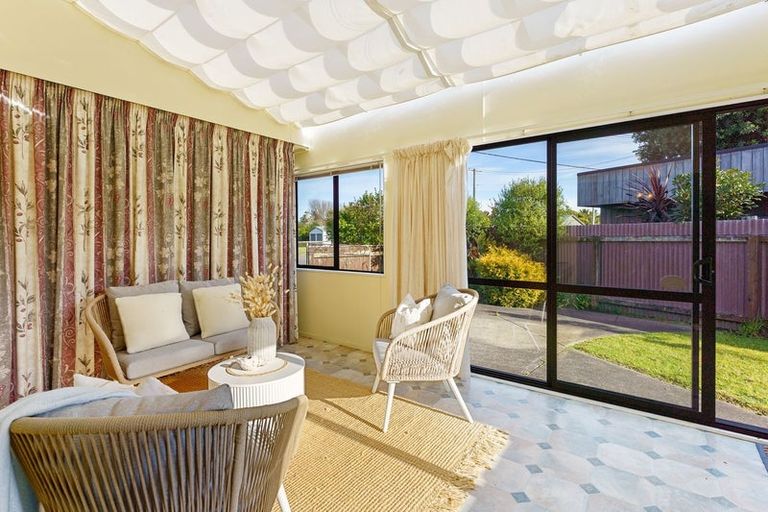 Photo of property in 27 Waimea Road, Waikanae Beach, Waikanae, 5036