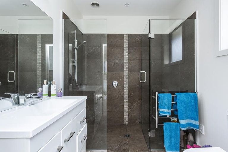 Photo of property in 25 Glendermid Close, Sawyers Bay, Port Chalmers, 9023