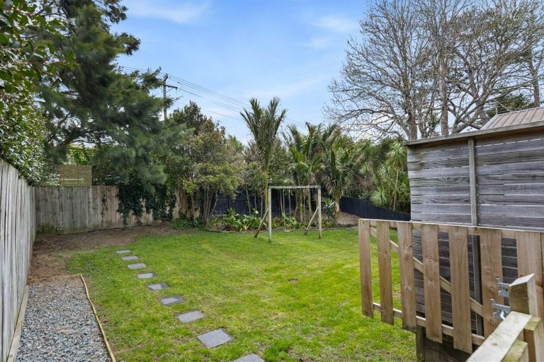 Photo of property in 43 Arthur Street, Riverhead, 0820