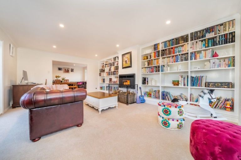 Photo of property in 27 Stephen Street, Trentham, Upper Hutt, 5018