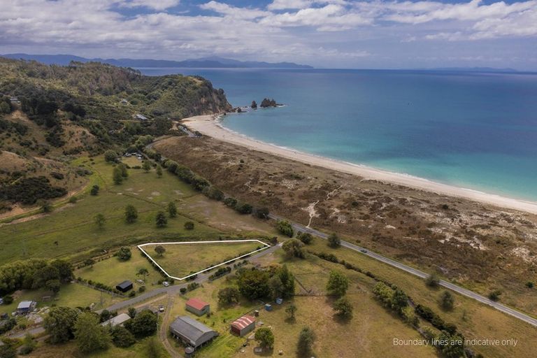 Photo of property in 8 White Rocks Rise, Kuaotunu, Whitianga, 3592