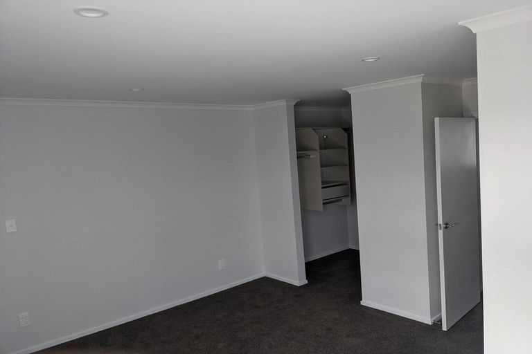Photo of property in 1b Breakwater Way, Whitby, Porirua, 5024