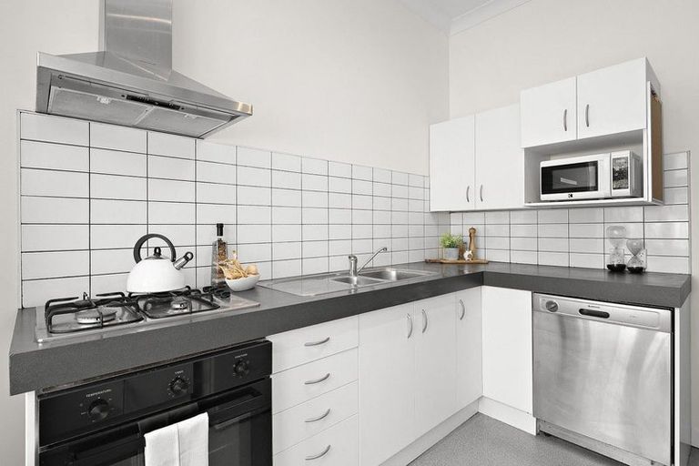 Photo of property in 20 Kenwyn Terrace, Newtown, Wellington, 6021