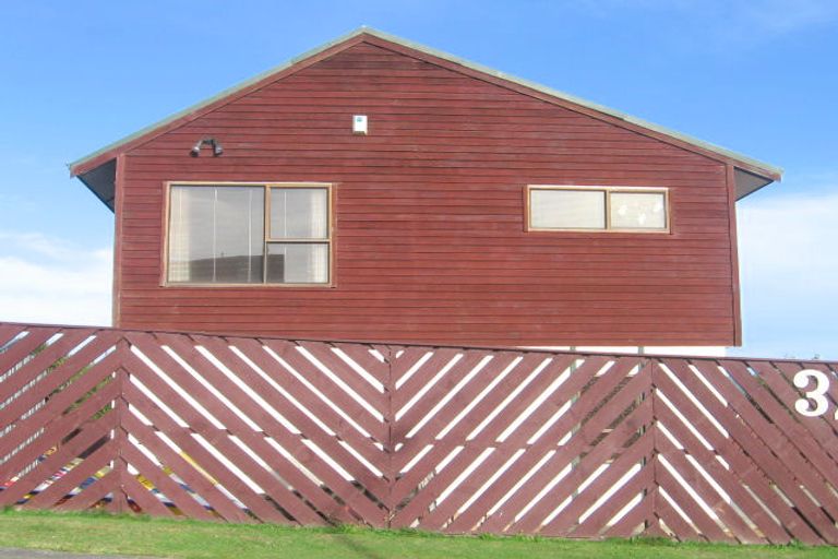 Photo of property in 34 Kinloch Place, Papakowhai, Porirua, 5024