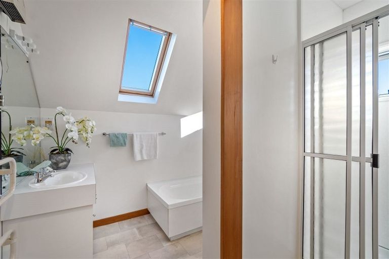 Photo of property in 11b Nutfield Lane, Cashmere, Christchurch, 8022