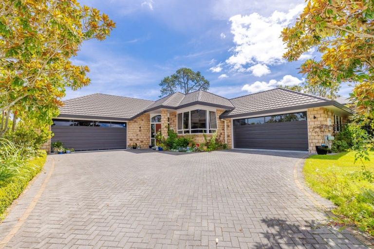 Photo of property in 44 Limousin Place, Grandview Heights, Hamilton, 3200