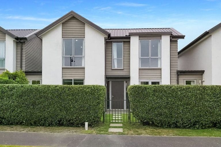 Photo of property in 2 Yew Tree Lane, Hillmorton, Christchurch, 8024