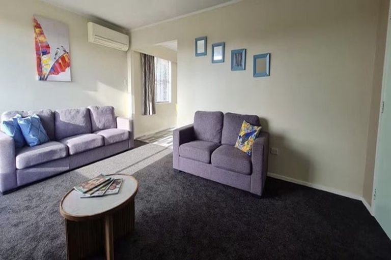 Photo of property in 10 Browning Crescent, Owhata, Rotorua, 3010