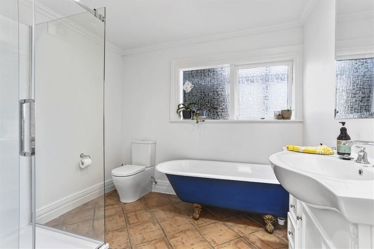 Photo of property in 55 Rawene Road, Birkenhead, Auckland, 0626