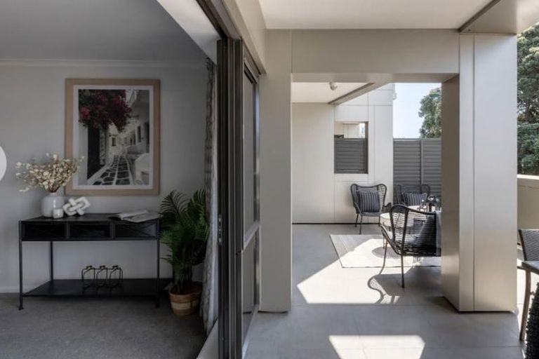 Photo of property in 11/281 Maunganui Road, Mount Maunganui, 3116