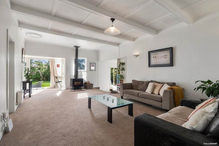 Photo of property in 13 Miller Street, Point Chevalier, Auckland, 1022