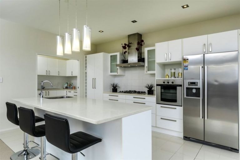 Photo of property in 13 Leafield Crescent, Henderson, Auckland, 0612