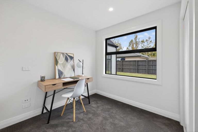 Photo of property in 28 Inch Crescent, Rangiora, 7400